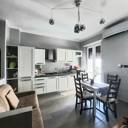 Sarita Apartment *